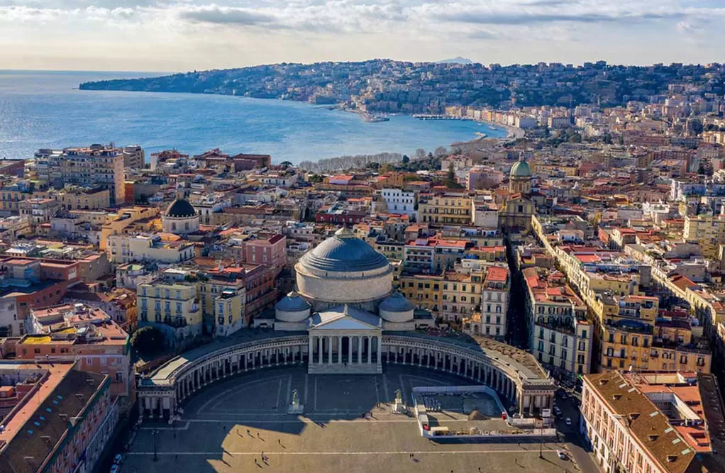 Napoli resta l’ultima speranza per l’umanità